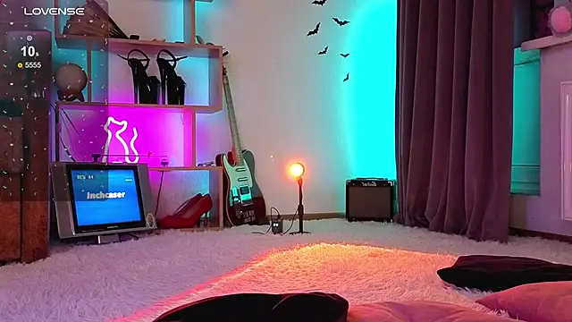 Snapshot of Inchcaser_ chatting on February 7, 2026, 9:23 pm Inchcaser online show from February 7, 2026, 9:23 pm