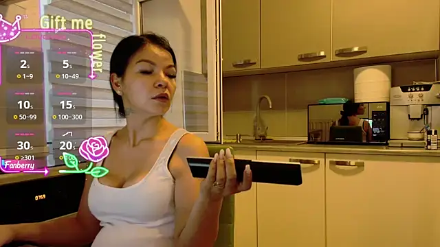 alisoncassie online show from October 1, 2025, 5:01 am