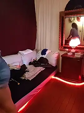 Snapshot of SelenaHouston chatting on February 19, 2026, 5:37 am SelenaHouston online show from February 19, 2026, 5:37 am