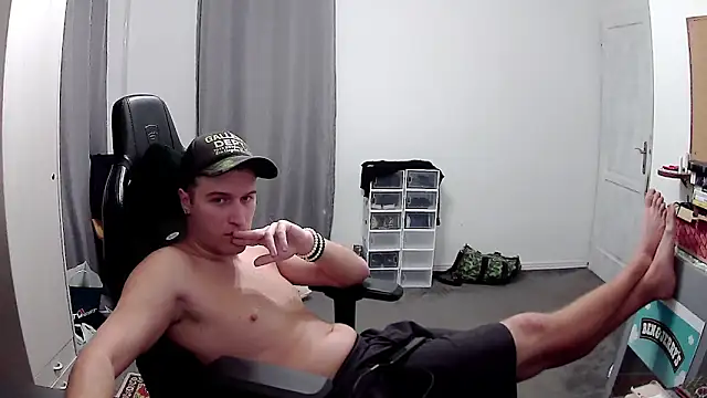 PKrisztian online show from November 21, 2025, 7:24 pm