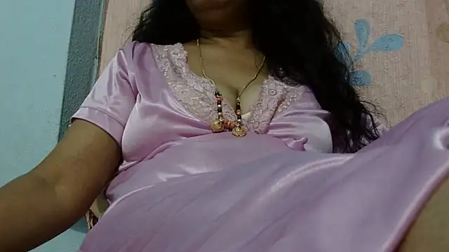 Snapshot of Vijji-telugu chatting on May 8, 2026, 4:55 pm Vijji-telugu online show from May 8, 2026, 4:55 pm