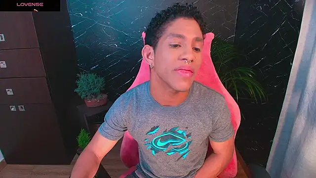 Palo santo online show from October 28, 2025, 7:07 am