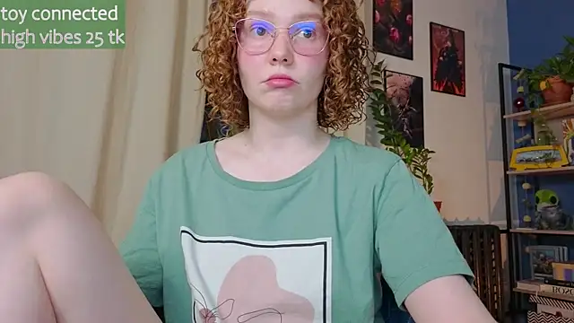 Snapshot of _lightmyfire chatting on February 19, 2025, 3:27 pm  lightmyfire online show from February 19, 2025, 3:27 pm