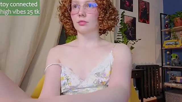 Snapshot of _lightmyfire chatting on March 5, 2025, 6:45 pm  lightmyfire online show from March 5, 2025, 6:45 pm