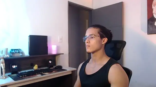 Snapshot of alejo_x3 chatting on December 4, 2024, 2:58 am alejo x3 online show from December 4, 2024, 2:58 am