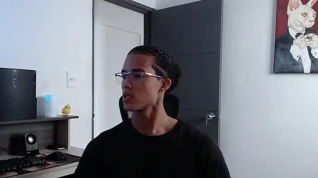 Snapshot of alejo_x3 chatting on February 15, 2025, 4:45 pm alejo x3 online show from February 15, 2025, 4:45 pm