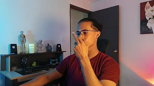 Snapshot of alejo_x3 chatting on October 7, 2025, 10:00 pm alejo x3 online show from October 7, 2025, 10:00 pm