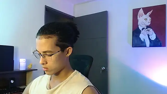 Snapshot of alejo_x3 chatting on February 27, 2025, 1:30 am alejo x3 online show from February 27, 2025, 1:30 am