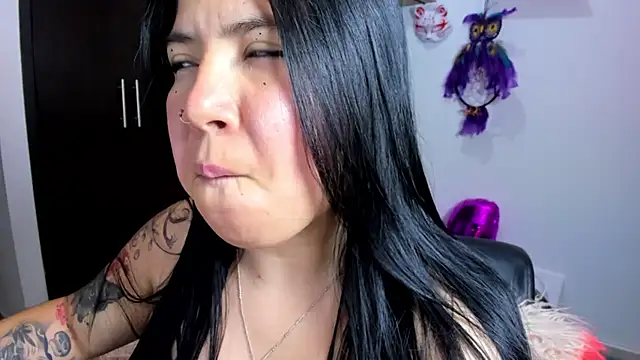 Snapshot of AilynRed chatting on February 18, 2025, 4:26 am AilynRed online show from February 18, 2025, 4:26 am