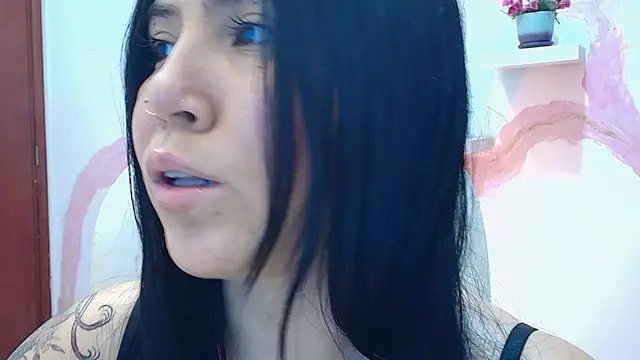 Snapshot of AilynRed chatting on February 20, 2025, 4:18 am AilynRed online show from February 20, 2025, 4:18 am