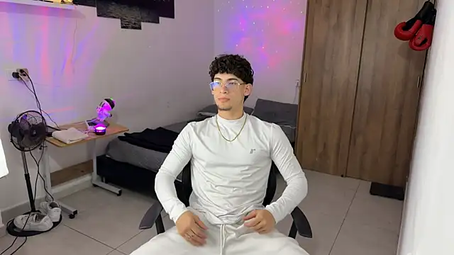 Kisan Smith online show from November 20, 2025, 12:33 am