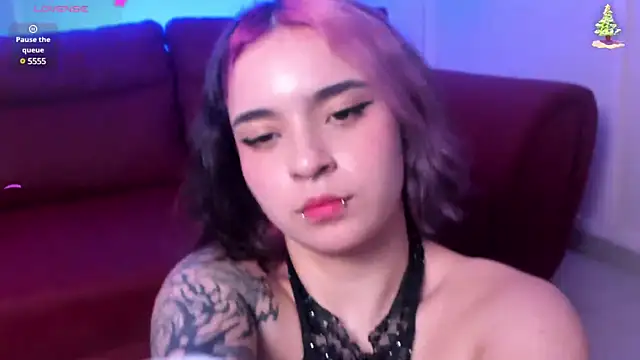 sophiecatts online show from December 30, 2024, 6:49 pm