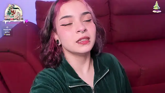 sophiecatts online show from December 28, 2024, 12:35 pm