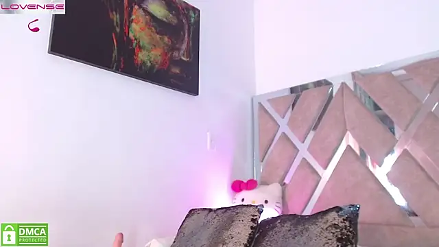 LauryMoons online show from February 3, 2026, 12:54 am