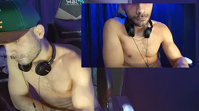 Snapshot of sexyboycolombi4 chatting on February 13, 2025, 6:41 am sexyboycolombi4 online show from February 13, 2025, 6:41 am