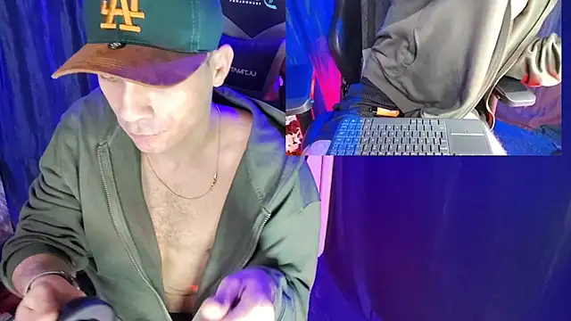 Snapshot of sexyboycolombi4 chatting on February 15, 2025, 7:27 am sexyboycolombi4 online show from February 15, 2025, 7:27 am