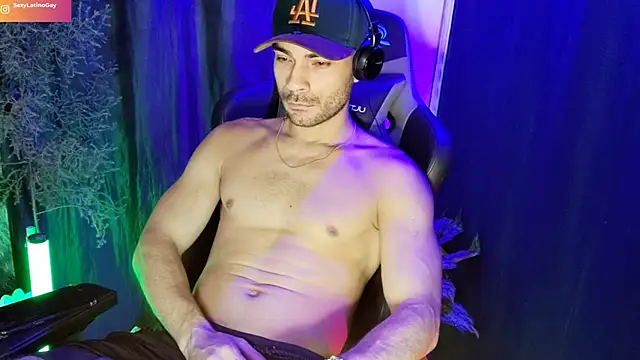 Snapshot of sexyboycolombi4 chatting on March 17, 2025, 7:57 am sexyboycolombi4 online show from March 17, 2025, 7:57 am