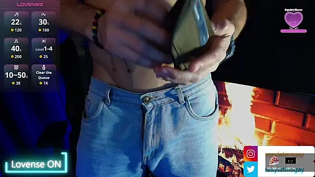 Snapshot of sexyboycolombi4 chatting on February 20, 2026, 12:18 am sexyboycolombi4 online show from February 20, 2026, 12:18 am