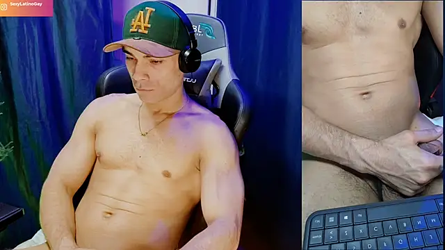 Snapshot of sexyboycolombi4 chatting on March 18, 2025, 10:39 am sexyboycolombi4 online show from March 18, 2025, 10:39 am