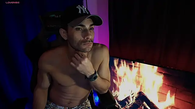 Snapshot of sexyboycolombi4 chatting on February 26, 2026, 12:05 pm sexyboycolombi4 online show from February 26, 2026, 12:05 pm