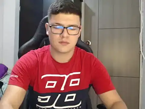 Snapshot of Plug_Control chatting on March 2, 2025, 7:52 pm Plug Control online show from March 2, 2025, 7:52 pm