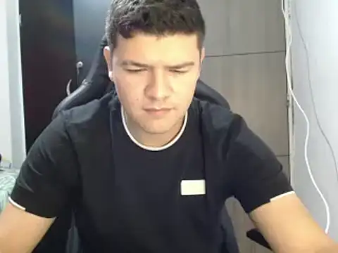 Snapshot of Plug_Control chatting on March 2, 2025, 2:25 pm Plug Control online show from March 2, 2025, 2:25 pm