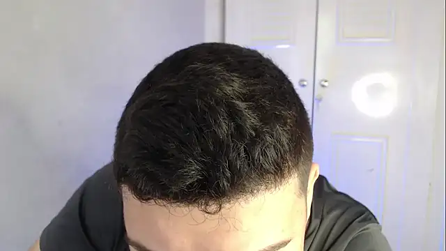 Snapshot of Plug_Control chatting on October 16, 2025, 2:03 pm Plug Control online show from October 16, 2025, 2:03 pm