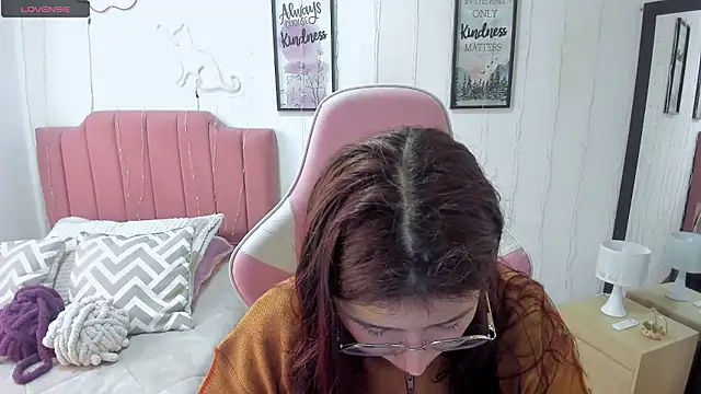 Amy joones online show from January 12, 2026, 12:34 pm