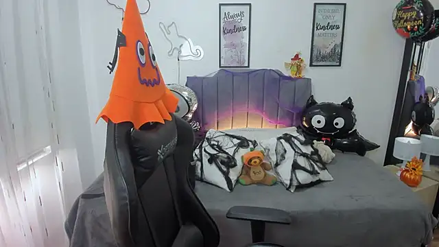 Amy joones online show from October 27, 2025, 12:39 pm