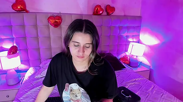 Snapshot of LanaHerondale chatting on February 18, 2025, 2:38 pm LanaHerondale online show from February 18, 2025, 2:38 pm