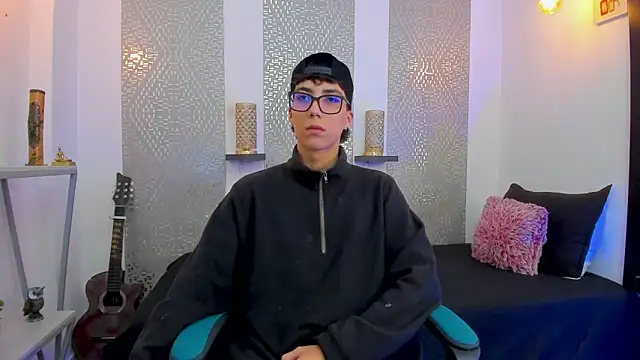 Snapshot of Nikolay_Gregori chatting on February 18, 2025, 4:15 am Nikolay Gregori online show from February 18, 2025, 4:15 am