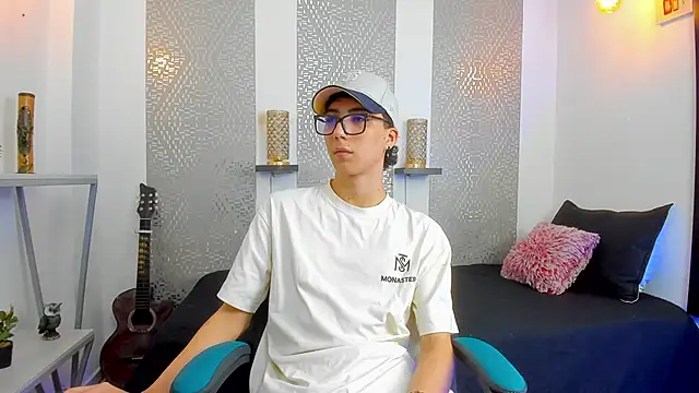 Snapshot of Nikolay_Gregori chatting on February 16, 2025, 4:31 am Nikolay Gregori online show from February 16, 2025, 4:31 am