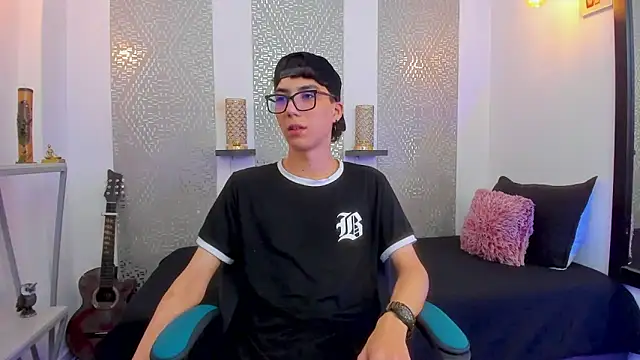 Snapshot of Nikolay_Gregori chatting on February 18, 2025, 7:21 am Nikolay Gregori online show from February 18, 2025, 7:21 am