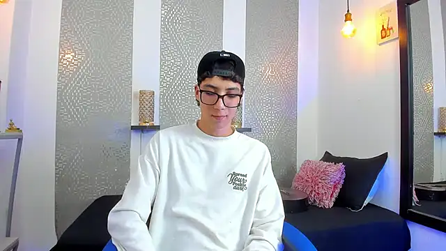 Snapshot of Nikolay_Gregori chatting on February 20, 2025, 7:12 am Nikolay Gregori online show from February 20, 2025, 7:12 am
