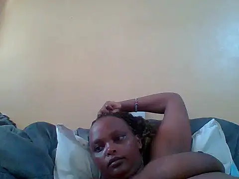 Snapshot of Sexxy-Shie chatting on March 11, 2025, 11:55 am Sexxy-Shie online show from March 11, 2025, 11:55 am