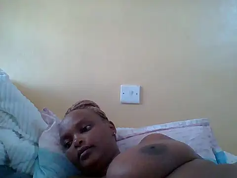 Snapshot of Sexxy-Shie chatting on March 17, 2025, 8:18 am Sexxy-Shie online show from March 17, 2025, 8:18 am