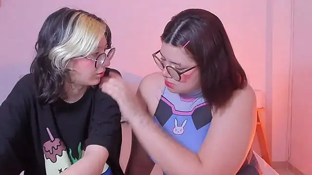 Snapshot of Gaby_Danna chatting on March 11, 2025, 7:25 pm Gaby Danna online show from March 11, 2025, 7:25 pm