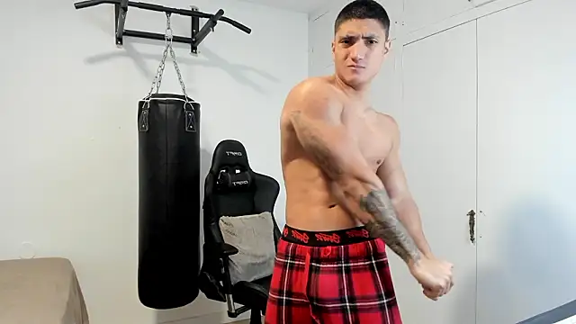 dan01  online show from March 19, 2026, 8:14 am