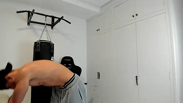 Snapshot of dan01_ chatting on January 16, 2026, 8:24 pm dan01 online show from January 16, 2026, 8:24 pm