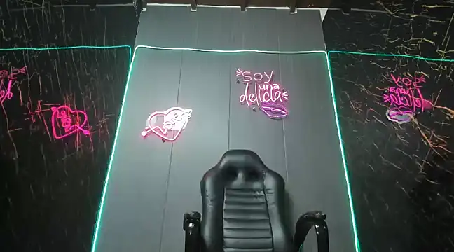 china black  online show from January 9, 2025, 11:58 am