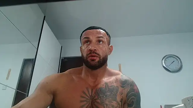 Snapshot of Magnificmuscles89 chatting on March 12, 2026, 11:36 am Magnificmuscles89 online show from March 12, 2026, 11:36 am