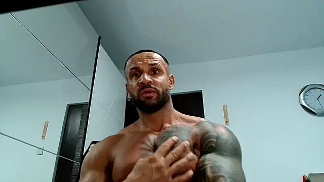 Magnificmuscles89 online show from December 5, 2025, 11:31 am