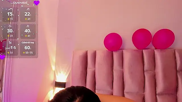 NikyBrookss online show from February 17, 2026, 1:08 pm