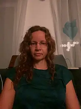 AnnikaRose online show from November 20, 2025, 6:47 am