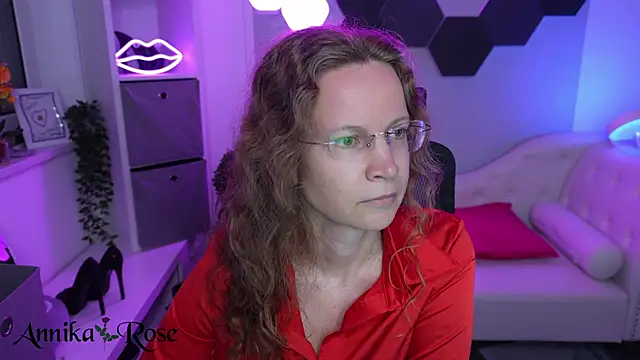 AnnikaRose online show from March 26, 2026, 1:09 pm