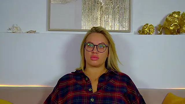 MariaNeumann online show from November 28, 2025, 6:24 am