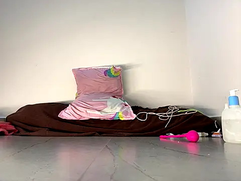 Snapshot of boypussyfist chatting on September 10, 2025, 6:56 am boypussyfist online show from September 10, 2025, 6:56 am