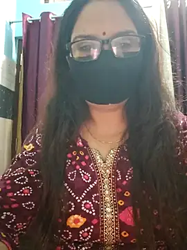 Aishwaryaa 69 online show from November 4, 2025, 12:42 pm