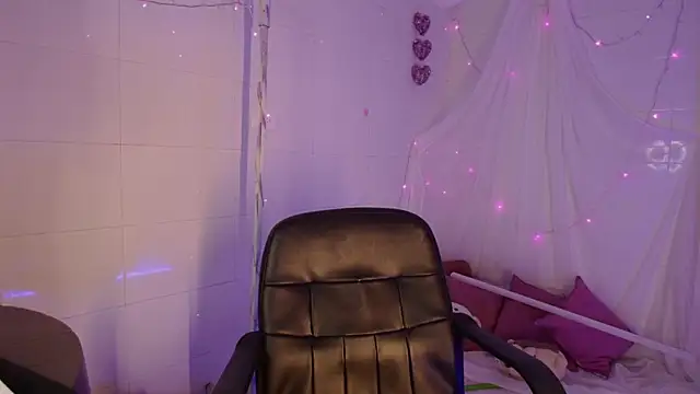 Snapshot of Giia_paiige18 chatting on February 21, 2026, 11:40 pm Giia paiige18 online show from February 21, 2026, 11:40 pm