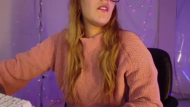 Snapshot of Giia_paiige18 chatting on February 20, 2026, 12:40 am Giia paiige18 online show from February 20, 2026, 12:40 am